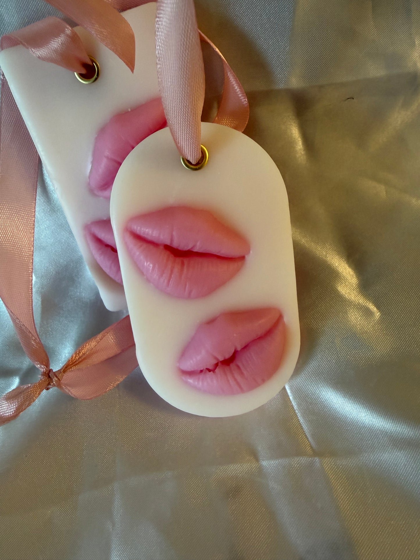 Suspension parfumé bisous